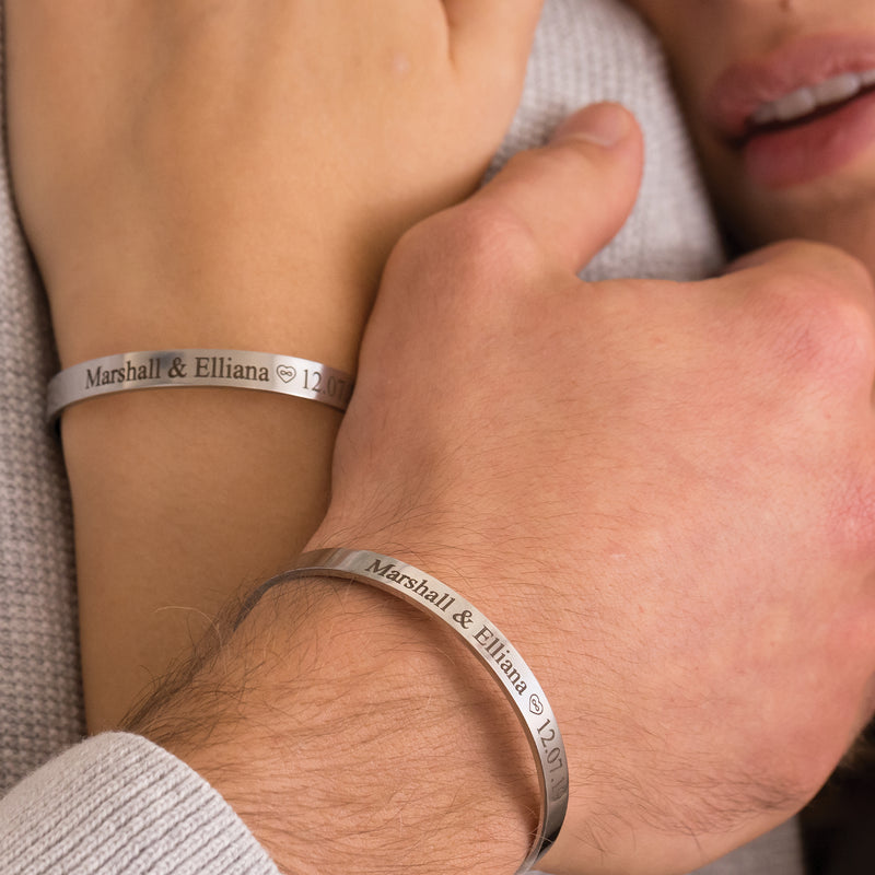Light up Bracelets for Couples | Couple bracelets, Long distance  relationship gifts, Pretty jewelry necklaces